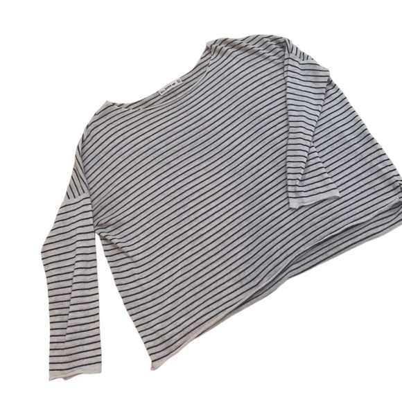 Zara navy & ecru scoop neck stripe knit long sleeve lightweight sweater small - Picture 2 of 9